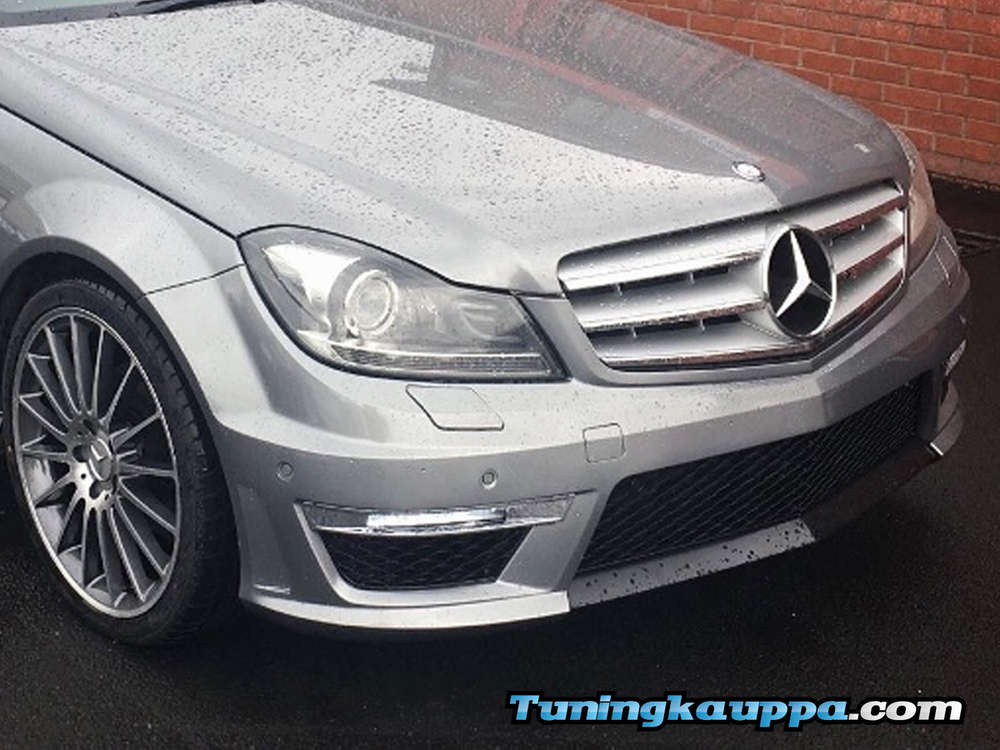 MB C W204, AMG-Look etupuskuri PDC (sis. päiväajovalot)