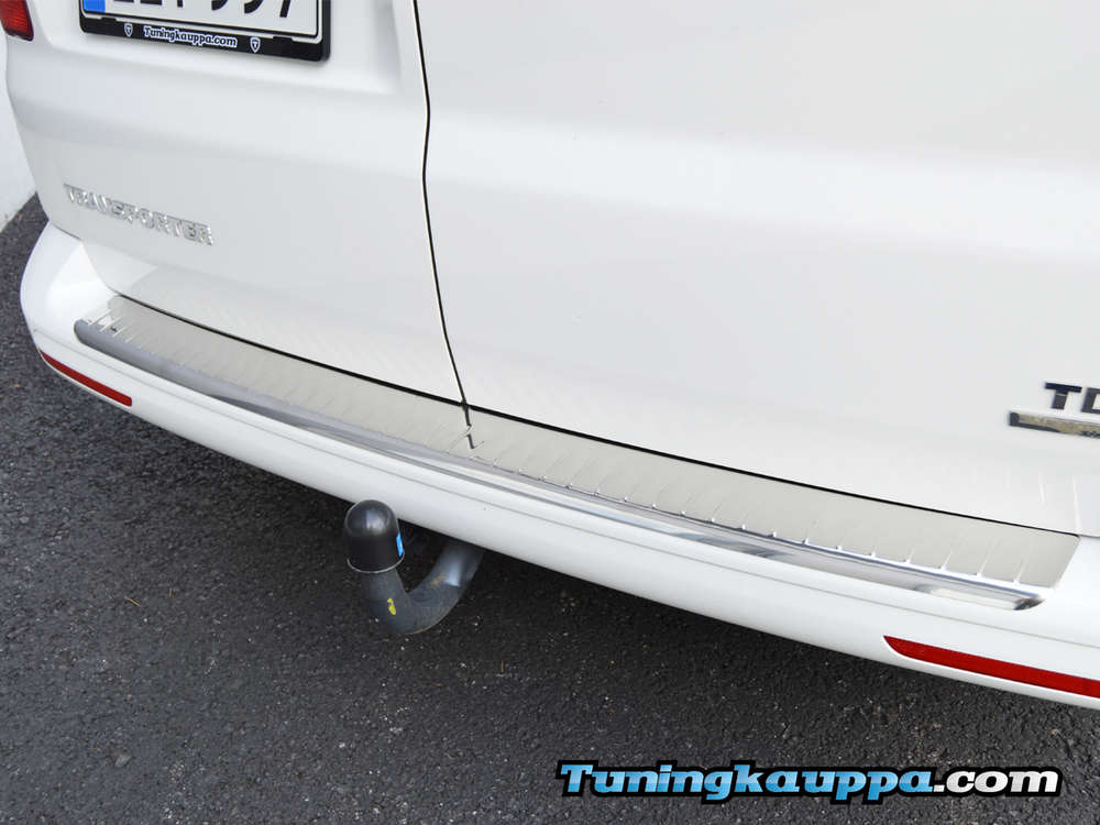 VW Transporter T5, Omtec takapuskurin suojalista