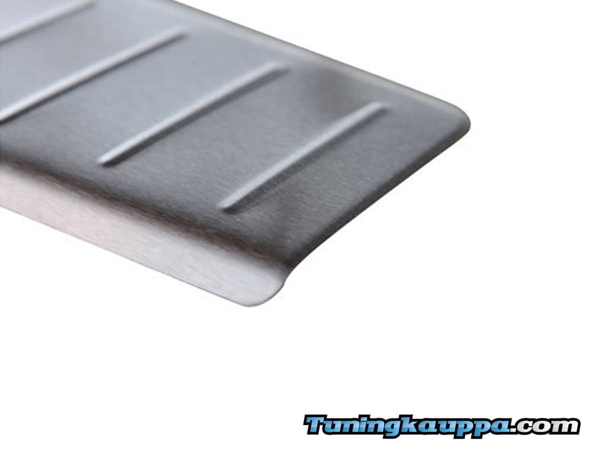 MB Vito W447, Omtec takapuskurin suojalista (harjattu)