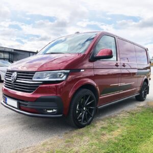 VW Transporter, mustat kylkiputket S-liner (Metec)