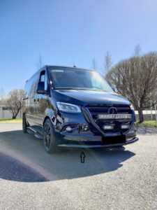 MB Sprinter W907, musta Wing- etupuskurin suojarauta