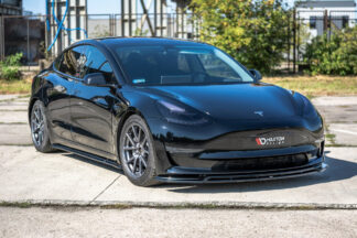 Tesla Model 3 Maxton Design etuspoileri V2 (2017-2023) lievä kuljetusvaurio