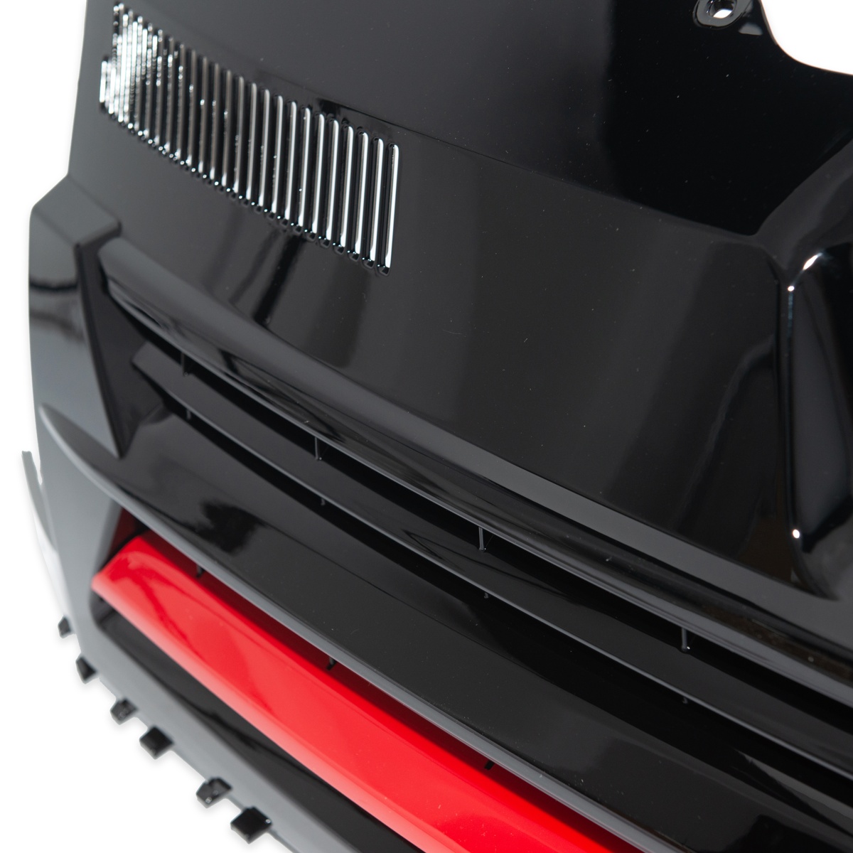 Vw Transporter T6 maski punaisella raidalla