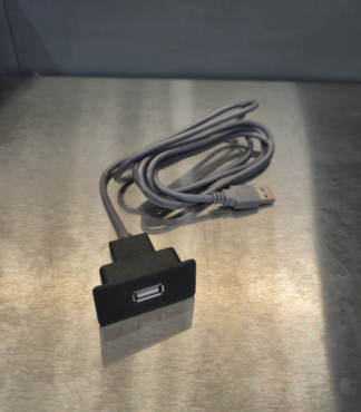 USB-liitäntä Can-Am koppimönkijän koetauluihin – 1,8 m kaapeli