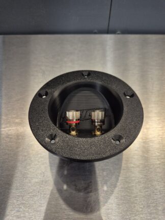 Subwoofer terminaali koteloihin – kullatut ruuviterminaalit