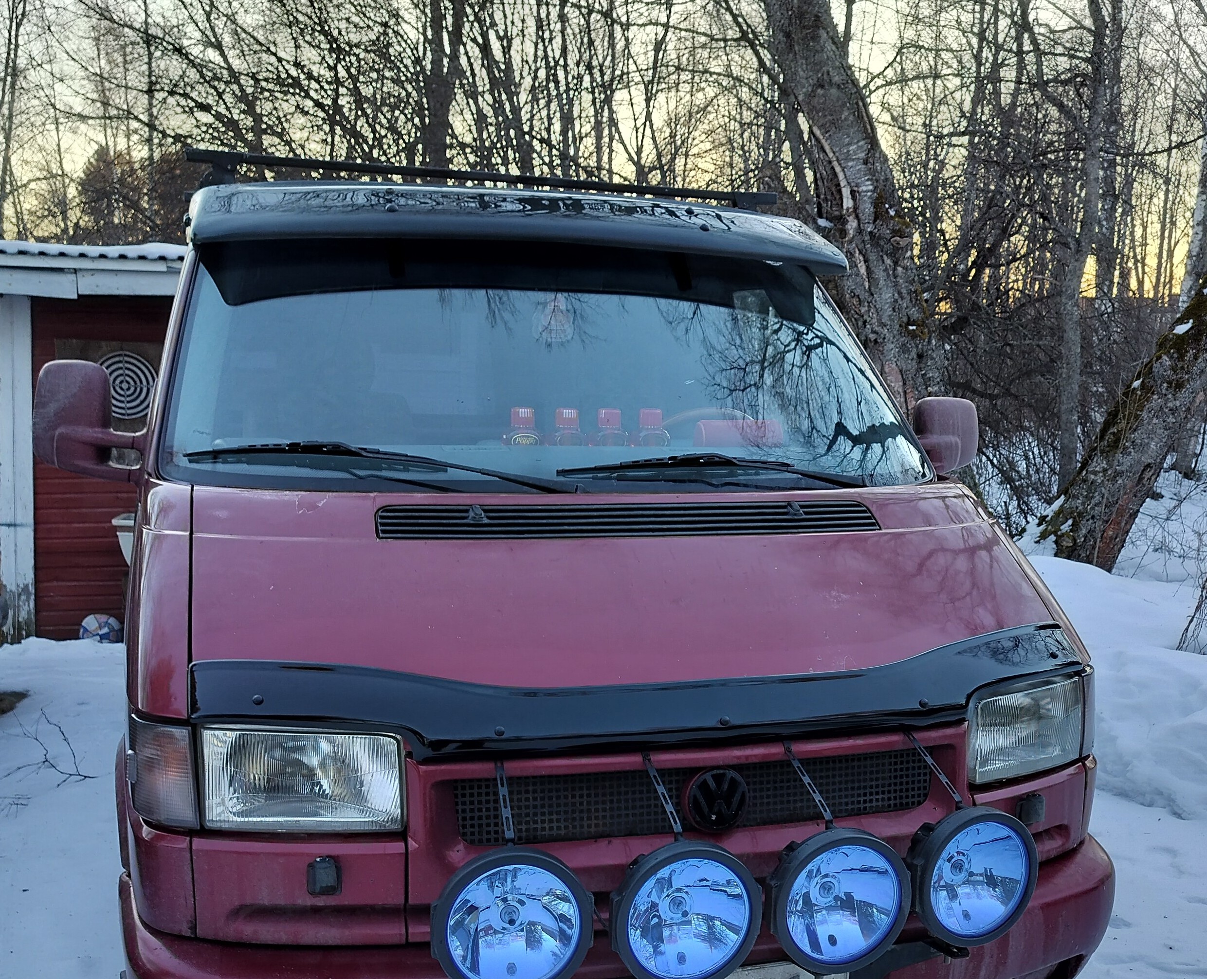 Vw Transporter T4 (1990-2003) konepellin tuuliohjain photo review