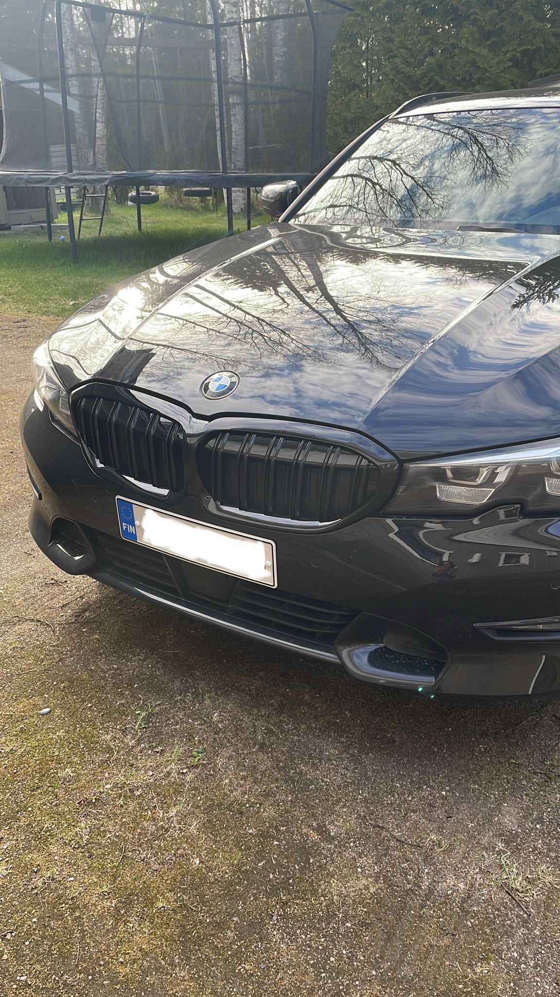 BMW G20 / G21, M3-Look mustat munuaiset photo review