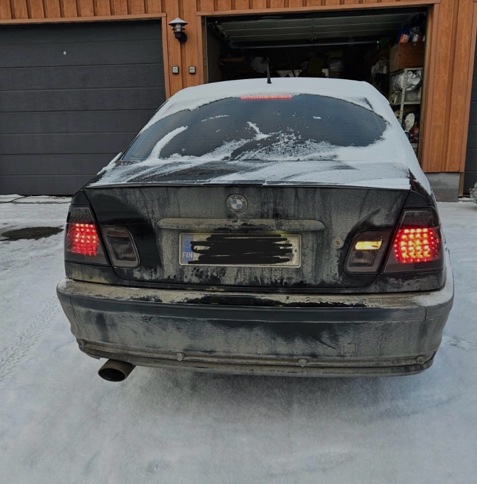 BMW E46 Sedan, savunharmaat LED takavalot photo review