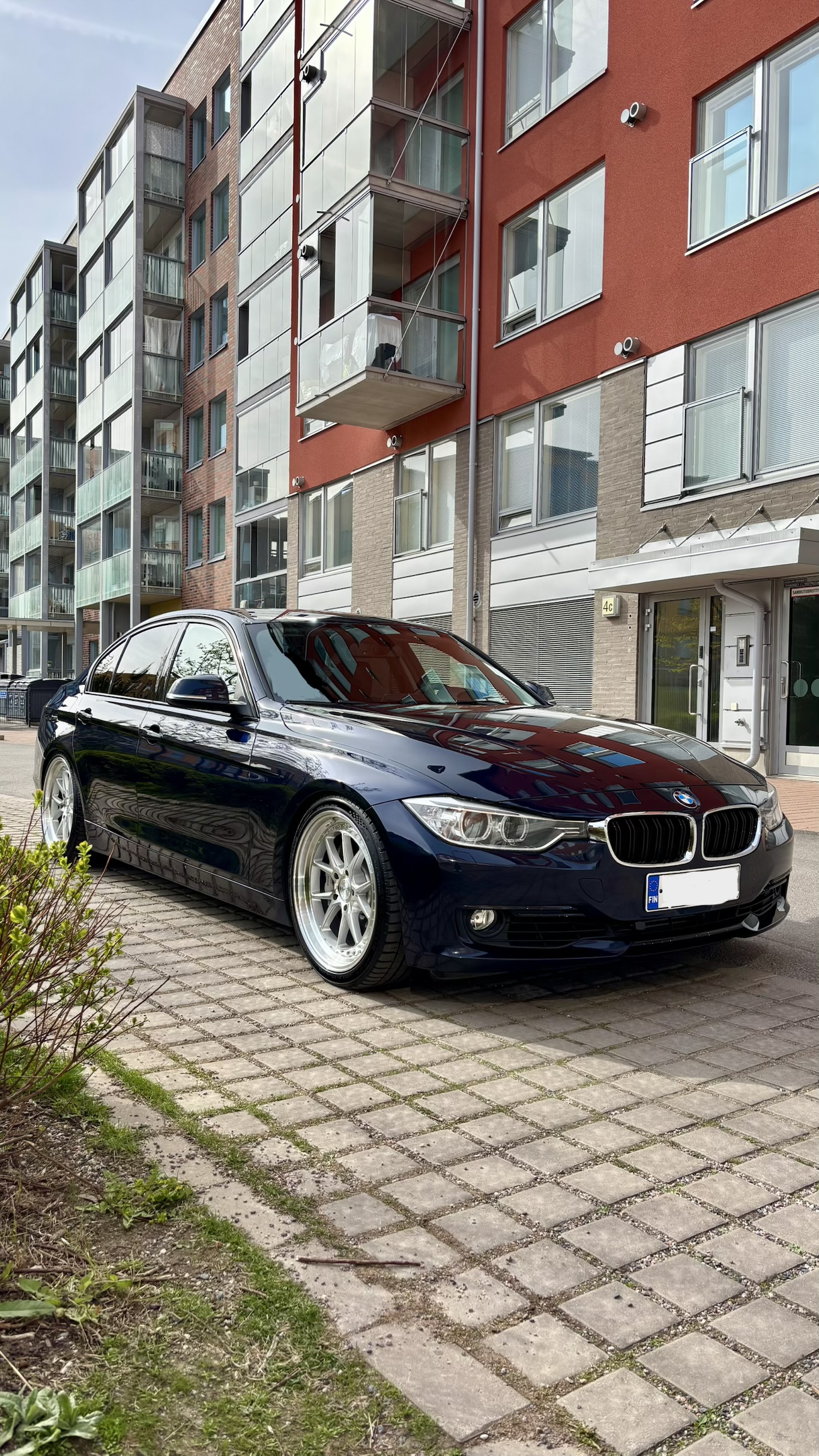 Click to view full screen BMW F30 / F31, M3-Look munuaiset (kromi/musta) photo review